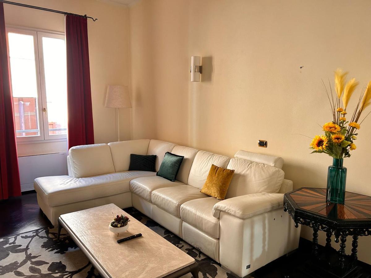 Piazza Maggiore Luxury Apartment Болонья Екстер'єр фото