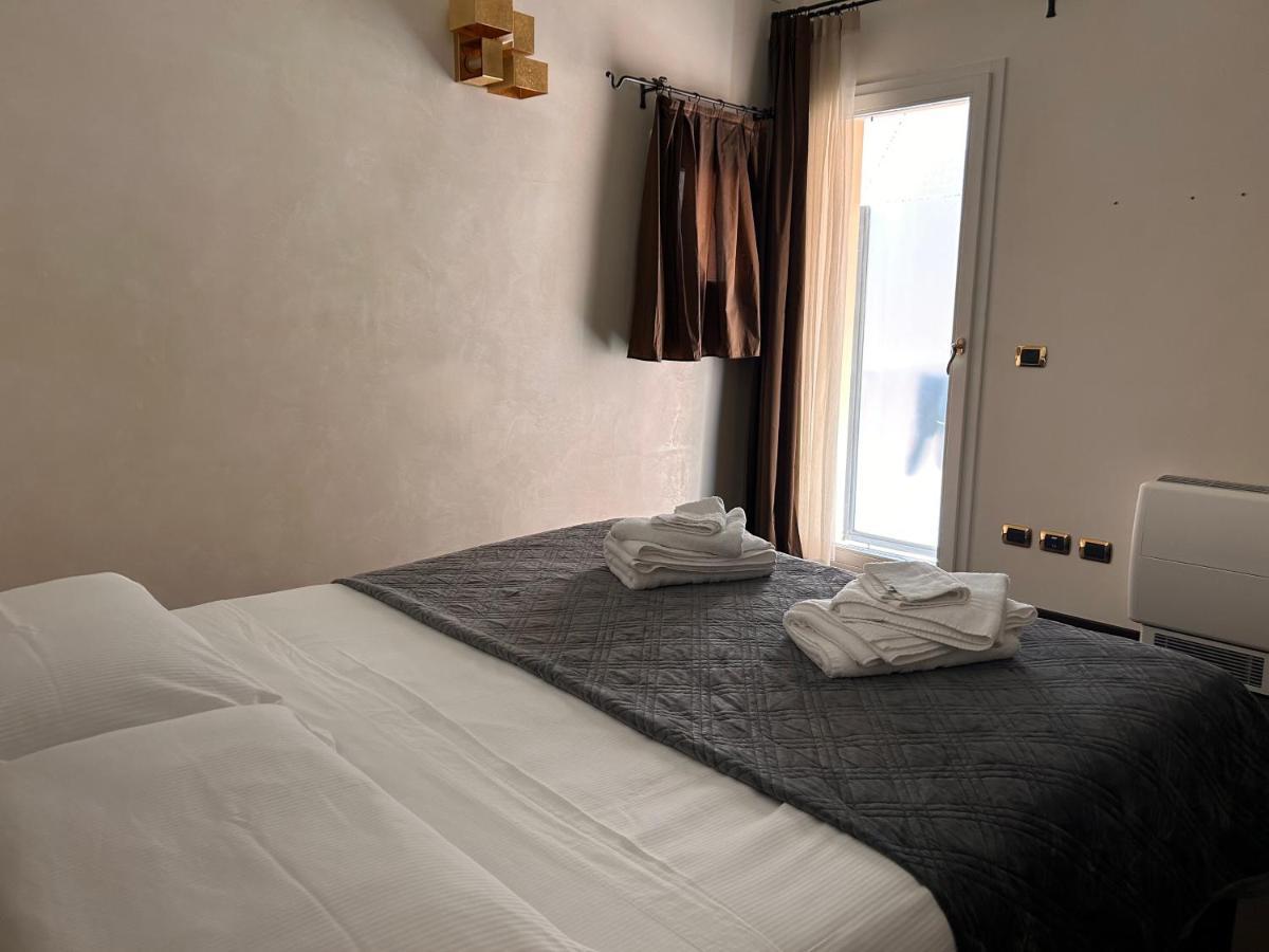 Piazza Maggiore Luxury Apartment Болонья Екстер'єр фото