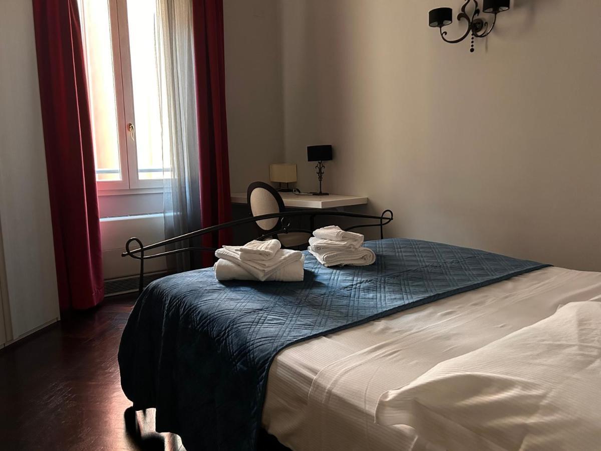 Piazza Maggiore Luxury Apartment Болонья Екстер'єр фото